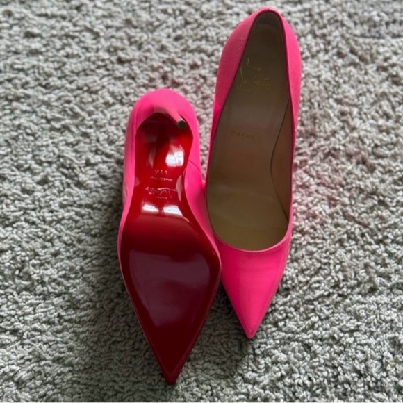 So Kate Shocking Pink - Picture 4 of 4